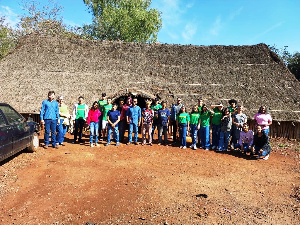 Pibid Hist Ria Cpna E Estudantes Da Escola Luiz Soares Andrade Em Campo